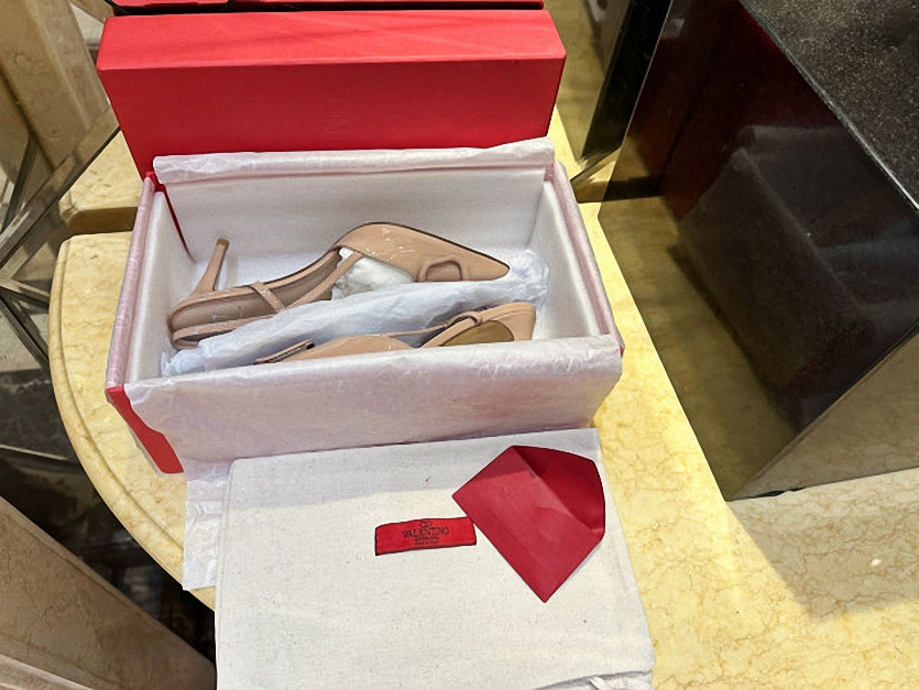 valentino_xxxxx_big_00002.jpg