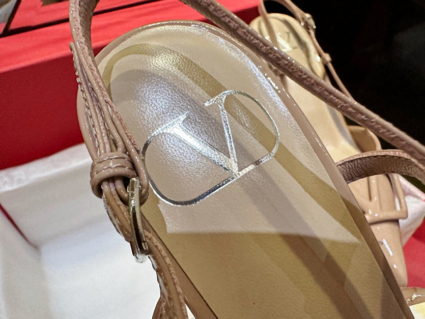 valentino_xxxxx_big_00012.jpg